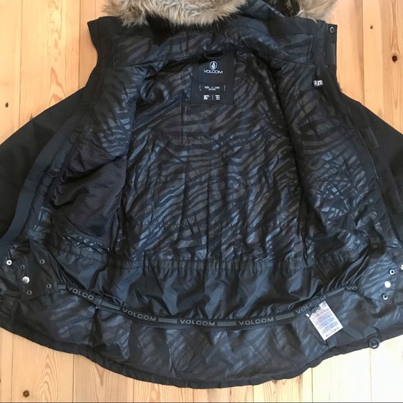 Women’s Volcom Fawn Jacket - Picture 11 of 11